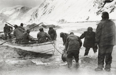 The Stancombe Wills loading a breaker, Elephant Island