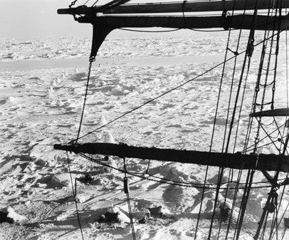 The mast of the Endurance and the pylon way on the ice