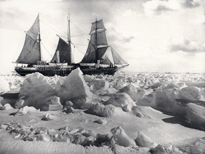 Endurance in full sail, in the ice (side view)