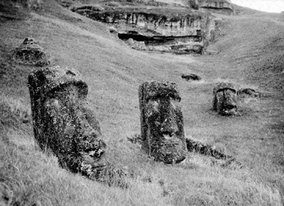 Rana Raraku (Easter Island) - images on the slopes