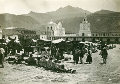 Market place at Tuetzaltemango